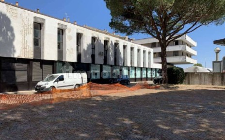 Locale commerciale in Vendita