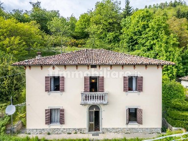 Villa unifamiliare Località Cavia, Castiglione di Garfagnana