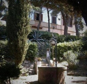 Villa unifamiliare, buono stato, 334 m², Montenero Basso - Montenero Alto, Livorno