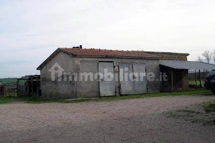 Locale commerciale in Vendita