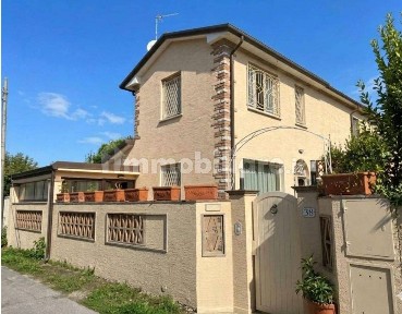 Villa bifamiliare via Salvador Allende 38, Centro, Forte dei Marmi