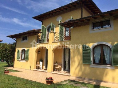 Villa unifamiliare via Arturo Dazzi, Vittoria Apuana, Forte dei Marmi