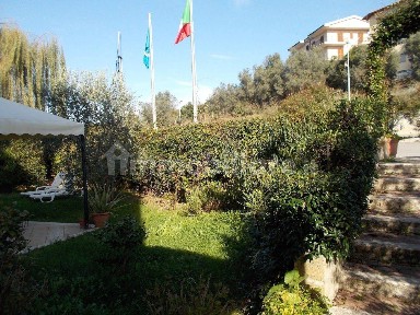 Hotel in Vendita