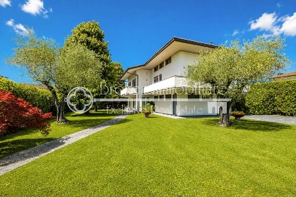 Villa unifamiliare via Michelangelo Buonarroti, Centro, Forte dei Marmi