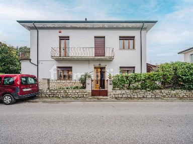 Villa unifamiliare, Darsena - Ex Campo di Aviazione, Viareggio