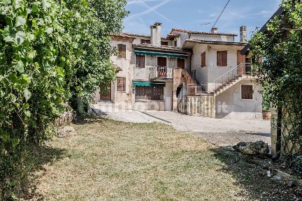 Villa plurifamiliare via Bella Pai 7, Castegnero Nanto