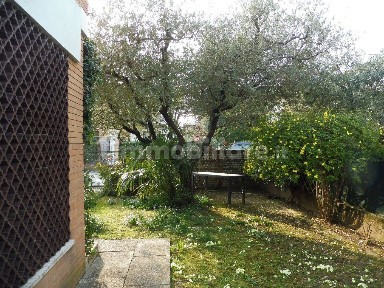 Villa unifamiliare via Urania, 15/17, Centro, Bassano del Grappa