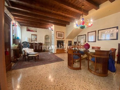 Villa bifamiliare Contrà Mure San Domenico, Centro Storico, Vicenza