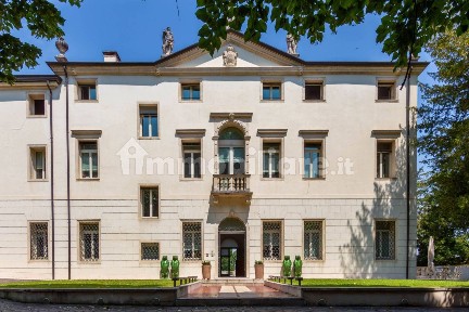 Villa unifamiliare piazzale Torquato Fraccon 8, Monte Berico, Vicenza
