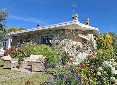Villa unifamiliare via Valsugana, Centro, Romano d'Ezzelino