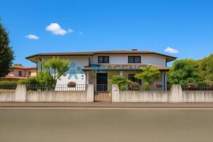 Villa bifamiliare, buono stato, 250 m², Centro, Quinto Vicentino