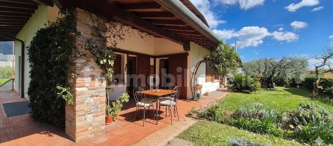 Villa unifamiliare via Monte Pertica, Centro, Bassano del Grappa