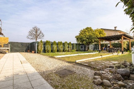 Villa bifamiliare via Sant'Antonio 16, Centro, Rossano Veneto