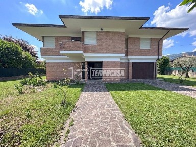 Villa unifamiliare via Dolomiti 4, Centro, Bassano del Grappa
