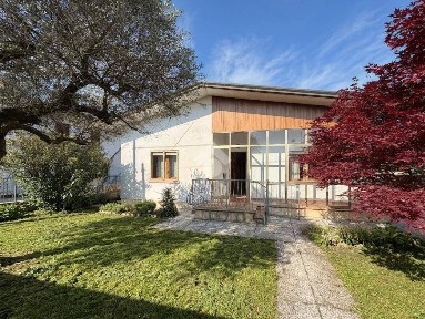 Villa unifamiliare via Francesco Baracca 20, Centro, Romano d'Ezzelino