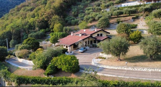Villa unifamiliare via Passalacqua 68, Centro, Bassano del Grappa
