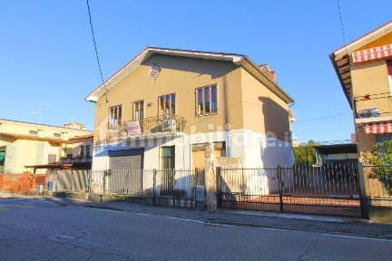 Villa unifamiliare via Camillo Bonioli 22, Centro, Lonigo