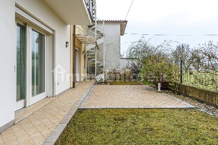 Villa bifamiliare via Praelle, 9, Centro, Marostica