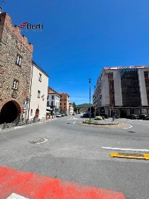 Locale commerciale in Vendita