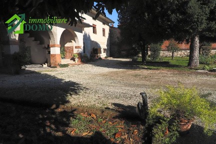 Villa bifamiliare san benedetto 1, Centro, Malo