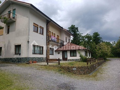 Locale commerciale in Vendita