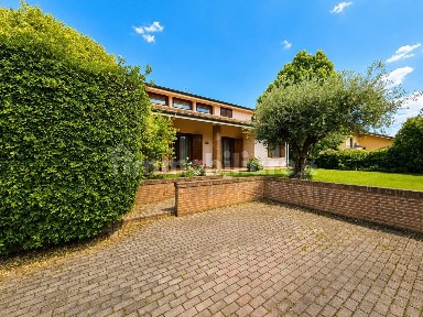Villa unifamiliare via Dante Alighieri 37, Centro, Costabissara