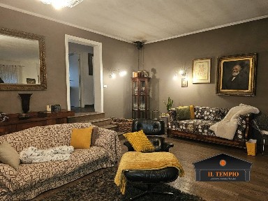 Villa bifamiliare via Cavour, Crispi Cavour, Costabissara