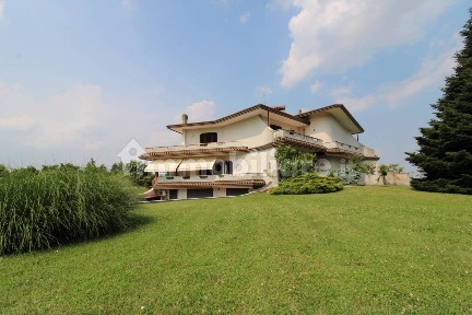 Villa unifamiliare via Costa, Centro, Brogliano