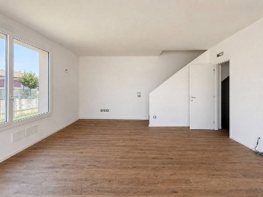 Villa plurifamiliare via Bandi, Tezze, Tezze sul Brenta