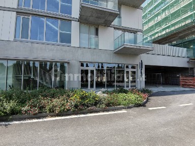Locale commerciale in Vendita