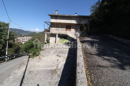 Villa unifamiliare Contrada Grumi, Castelgomberto