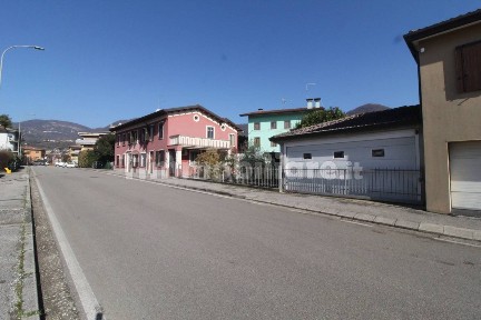 Villa bifamiliare via Roma, Centro, Cornedo Vicentino