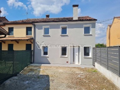 Villa bifamiliare via Croce di Pietra 26, Centro, Noventa Vicentina