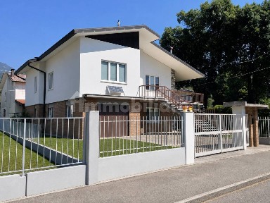 Villa unifamiliare via Ferdinando Urli 25, Centro, Schio
