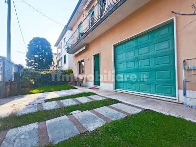 Villa bifamiliare via Valle Aulo Gellio 29, Sant'Andrea - Araceli, Vicenza