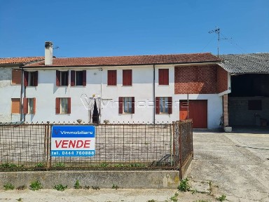 Villa bifamiliare via A. Manzoni 20, Campiglia dei Berici