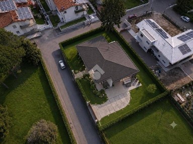 Villa unifamiliare via ALCIDE DE GASPERI 1, Centro, Schio