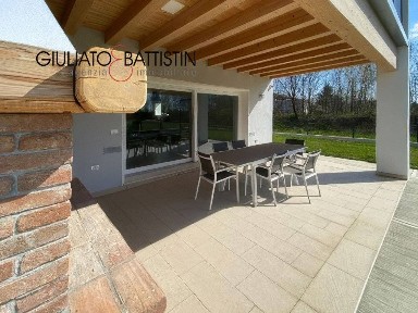 Villa bifamiliare via Veneto, Castegnero Nanto