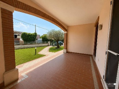 Villa unifamiliare via Stradone 109/F, Stradone, Torri di Quartesolo
