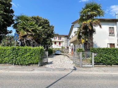 Villa unifamiliare via 11 Febbraio 64, Centro, Rossano Veneto
