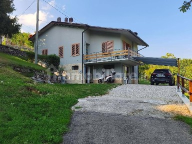 Villa unifamiliare Contrà Ossati, Laghi