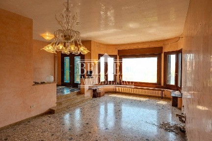 Villa unifamiliare via Poggian, Centro, Creazzo