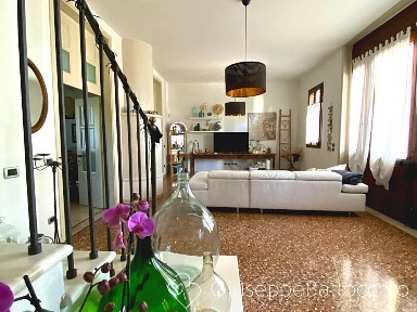 Villa unifamiliare, ottimo stato, 290 m², Rosà