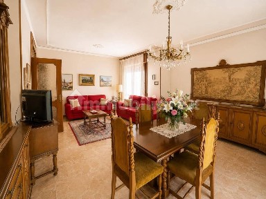 Villa bifamiliare piazza Don Lorenzo Milani, Montecchio Maggiore Alte Ceccato, Montecchio Maggiore