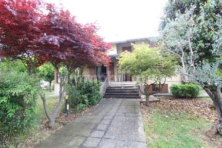 Villa plurifamiliare via La Marmora, Centro, Brendola