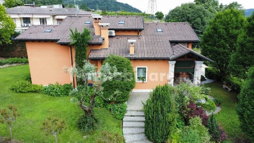 Villa unifamiliare via Bruno dal Maso 54, Centro, Chiampo