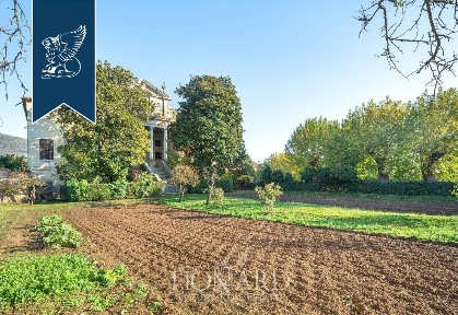 Villa unifamiliare, da ristrutturare, 4700 m², Centro, Longare