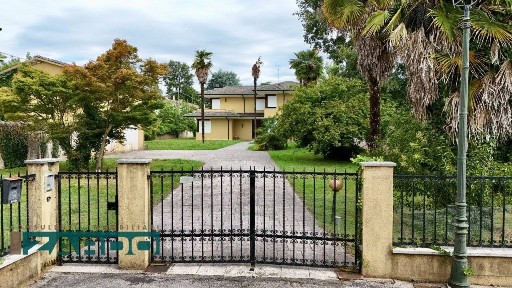 Villa unifamiliare 500 m², Centro, Rossano Veneto