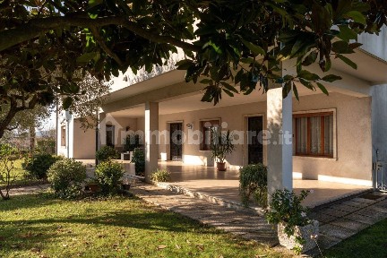 Villa unifamiliare via Roma 61, Castegnero