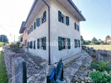 Villa bifamiliare, buono stato, 254 m², Centro, Dueville